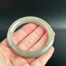 Load image into Gallery viewer, 112855 55.0mm Rare Dual Tone Rounded Jade Bangle
