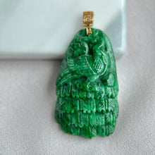 Load image into Gallery viewer, 11788 Bright Green Peacock Jade Pendant
