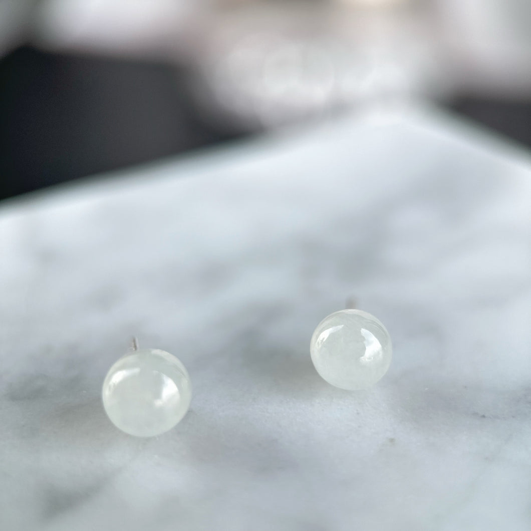 102088 Icy White Jade Stud Earring with 18K Gold