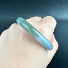 Load image into Gallery viewer, 62153 53.0mm Pastel Purple Oval Jadeite Bangle
