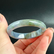 Load image into Gallery viewer, 62153 53.0mm Pastel Purple Oval Jadeite Bangle
