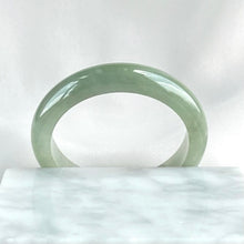 Load image into Gallery viewer, 101157 57.5mm Olive Green Furong Base Jadeite Bangle
