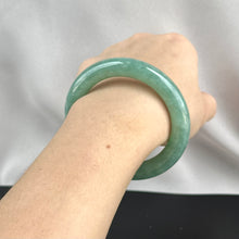 Load image into Gallery viewer, 101855 55.4mm Translucent Watery Green Rounded Jadeite Bangle
