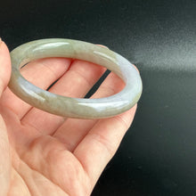 Load image into Gallery viewer, 112855 55.0mm Rare Dual Tone Rounded Jade Bangle
