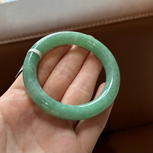 Load image into Gallery viewer, 10653 53.5mm Full Apple Green Rounded Jadeite Bangle
