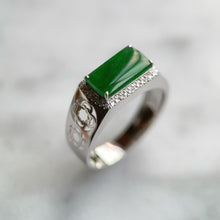 Load image into Gallery viewer, 82799 19mm Imperial Green Jadeite with 18K White Gold and Diamonds
